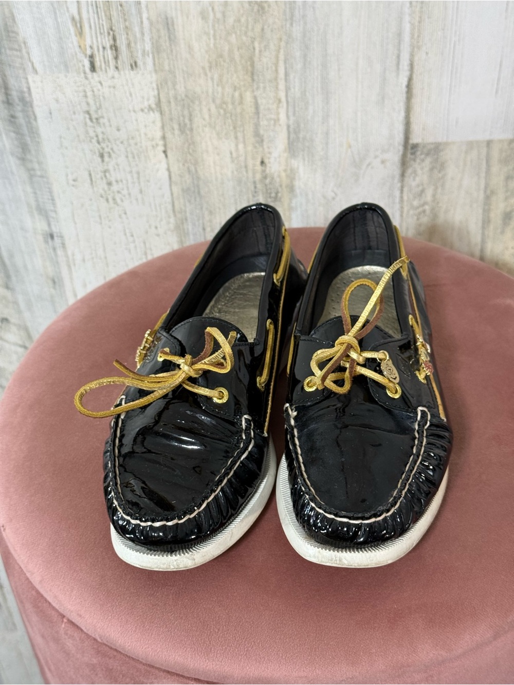 Sperry Black Patent Leather Boat Shoes Gold Laces with Charms Nautical - Picture 2 of 13